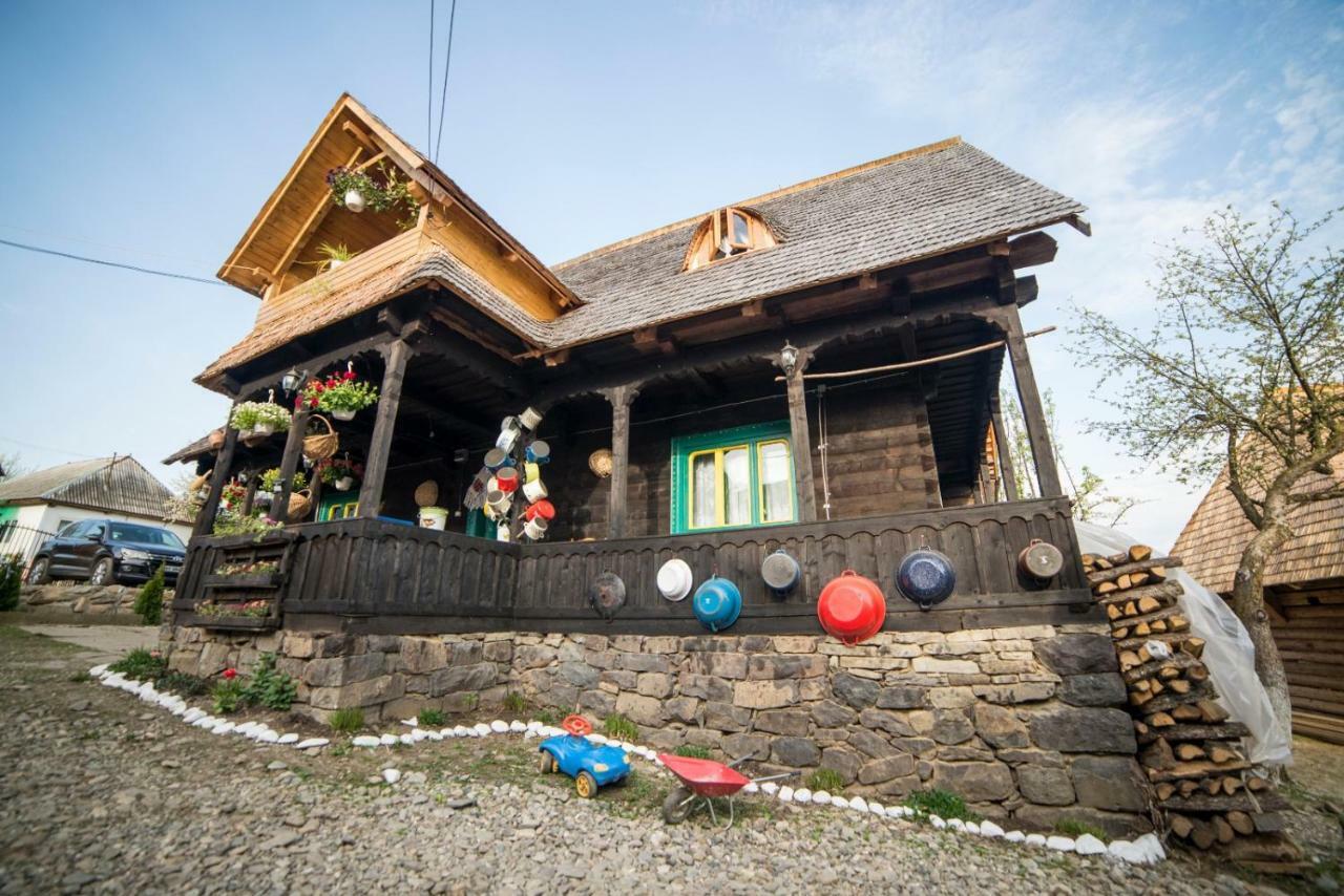 Complex Traditional Casuta Bunicilor-Breb Exterior foto
